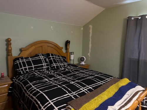 3168 Copeland Road, Quesnel, BC - Indoor Photo Showing Bedroom
