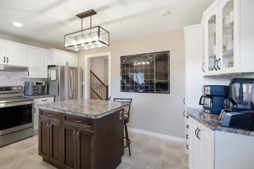 176 Thacker Crescent, Prince George, BC - Indoor Photo Showing Kitchen