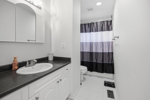 176 Thacker Crescent, Prince George, BC - Indoor Photo Showing Bathroom