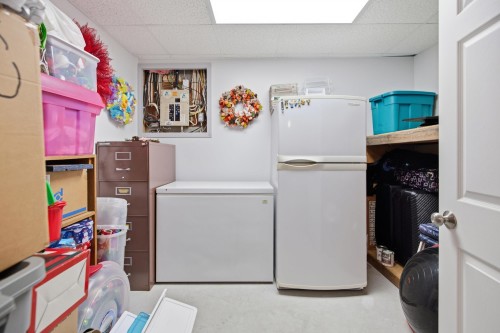 176 Thacker Crescent, Prince George, BC - Indoor Photo Showing Laundry Room