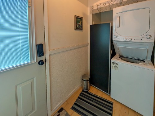 5663 Trent Drive, Prince George, BC - Indoor Photo Showing Laundry Room