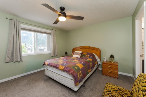 7639 Creekside Way, Prince George, BC - Indoor Photo Showing Bedroom