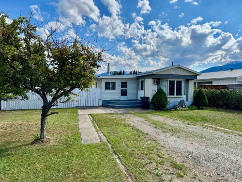1155 4Th Avenue, Valemount, BC 