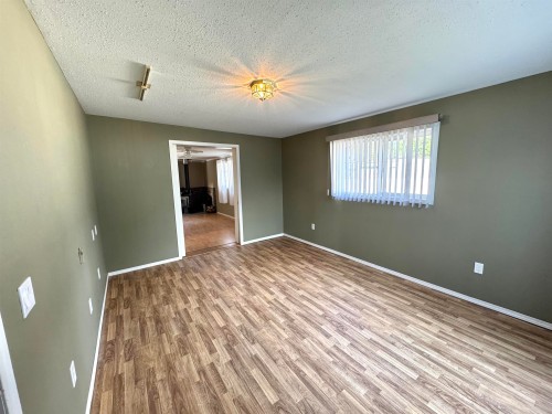 1155 4Th Avenue, Valemount, BC 