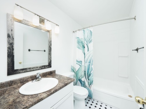 2650 Quince Street, Prince George, BC - Indoor Photo Showing Bathroom