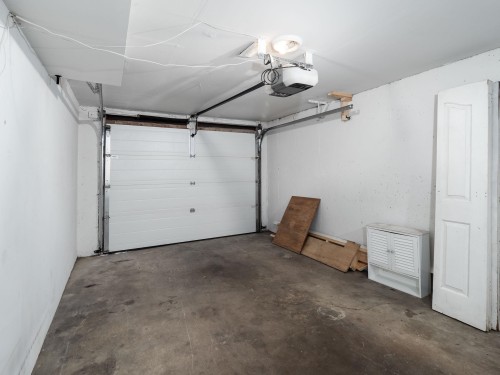 2650 Quince Street, Prince George, BC - Indoor Photo Showing Garage