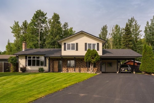 8195 Prince Edward Place, Prince George, BC - Outdoor With Facade