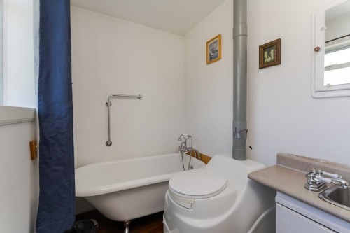 43000 Milner Road, Quesnel, BC - Indoor Photo Showing Bathroom
