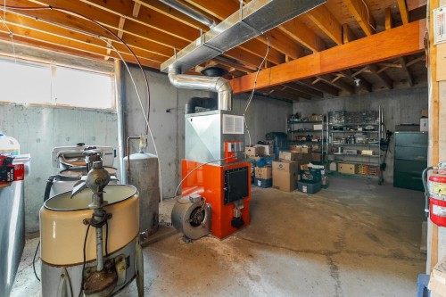 43000 Milner Road, Quesnel, BC - Indoor Photo Showing Basement