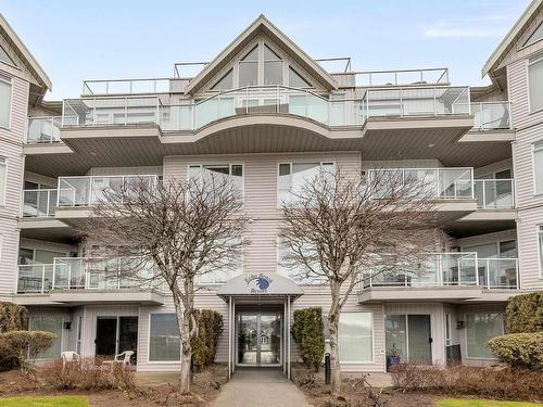 205 328 Esplanade Avenue, Harrison Hot Springs, BC 