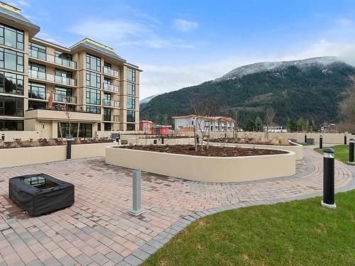 205 120 Esplanade Avenue, Harrison Hot Springs, BC 