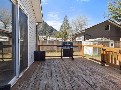 63905 Old Yale Road, Hope, BC 