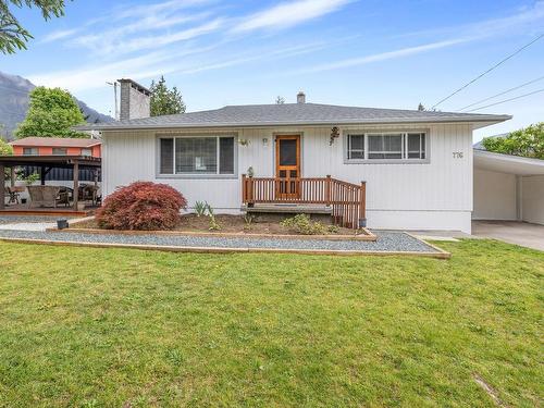 776 7Th Avenue, Hope, BC 