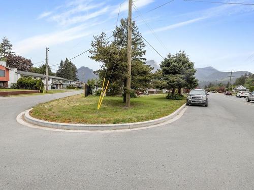 776 7Th Avenue, Hope, BC 