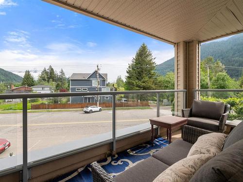 201 410 Esplanade Avenue, Harrison Hot Springs, BC 