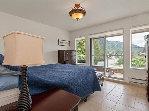 201 410 Esplanade Avenue, Harrison Hot Springs, BC 