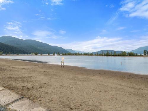 201 410 Esplanade Avenue, Harrison Hot Springs, BC 