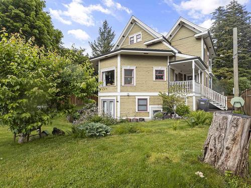 690 Fraser Avenue, Hope, BC 