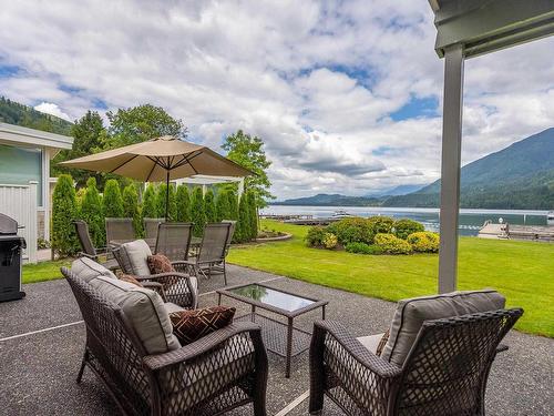 1842 Whitlam Lane, Lindell Beach, BC 