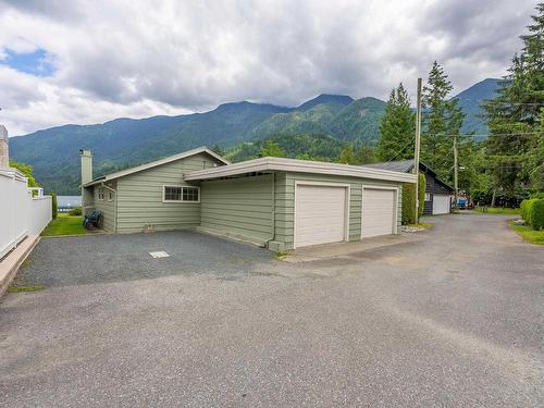 1842 Whitlam Lane, Lindell Beach, BC 