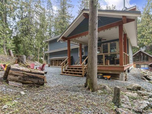 71644 Leaf Lane, Hope, BC 