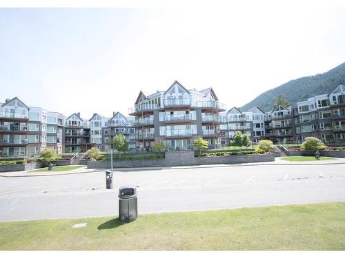 107 378 Esplanade Avenue, Harrison Hot Springs, BC 