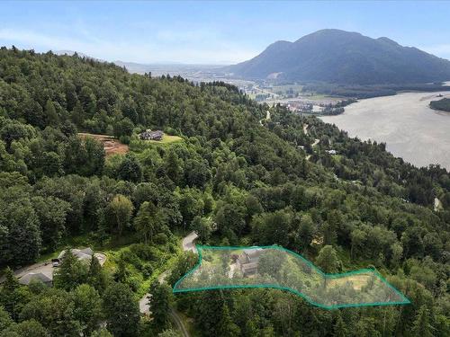 43251 Salmonberry Drive, Chilliwack, BC 