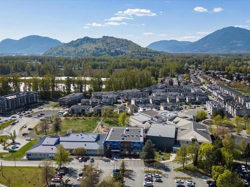 204 45562 Airport Road, Chilliwack, BC 