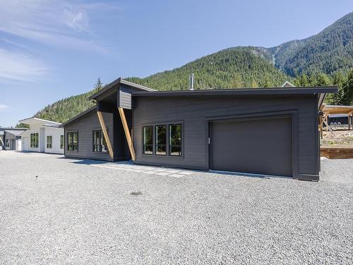 Hg184 71384 Grove Place, Sunshine Valley, BC 