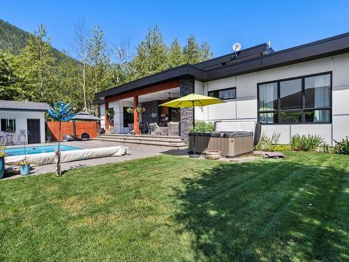 464 Alder Avenue, Harrison Hot Springs, BC 