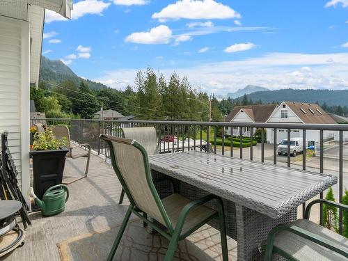 459 Alder Avenue, Harrison Hot Springs, BC 