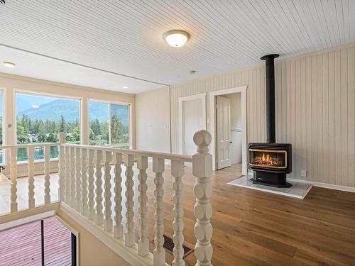 36 Lakeshore Drive, Cultus Lake, BC 