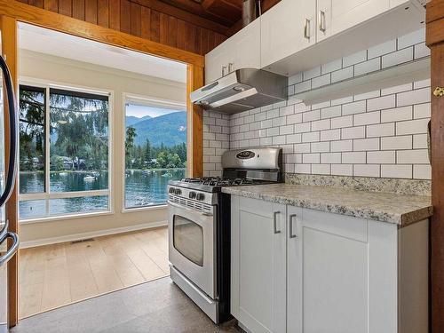 36 Lakeshore Drive, Cultus Lake, BC 