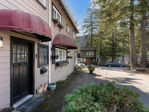 260 First Avenue, Cultus Lake, BC 