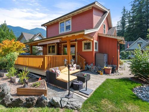 1853 Mossy Green Way, Lindell Beach, BC 