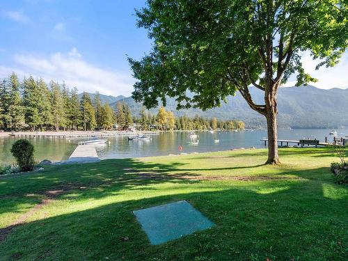 25 Lakeshore Drive, Cultus Lake, BC 