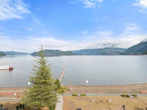 704 120 Esplanade Avenue, Harrison Hot Springs, BC 