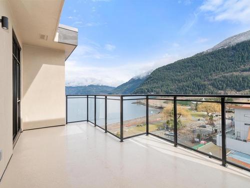 704 120 Esplanade Avenue, Harrison Hot Springs, BC 