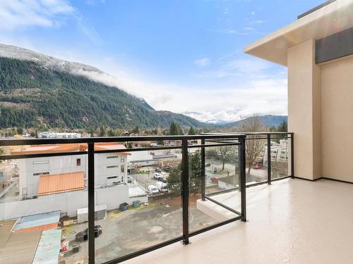 704 120 Esplanade Avenue, Harrison Hot Springs, BC 