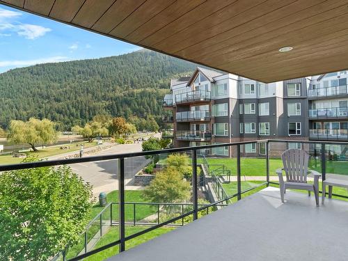 205 378 Esplanade Avenue, Harrison Hot Springs, BC 