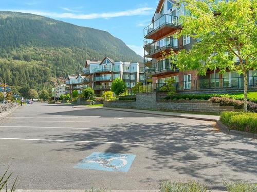 205 378 Esplanade Avenue, Harrison Hot Springs, BC 