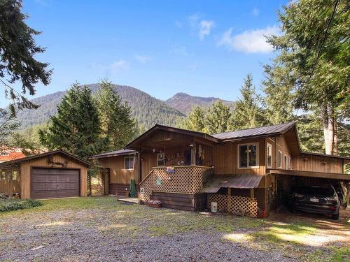 71767 Meadow Road, Hope, BC 