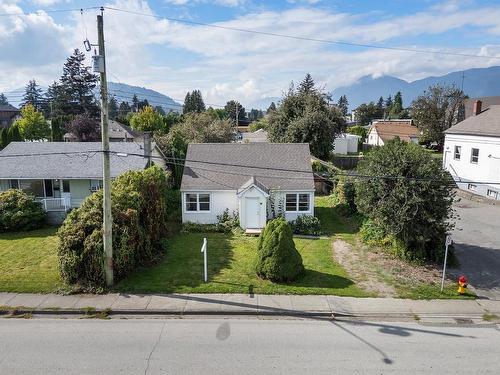 8861 School Street, Chilliwack, BC 