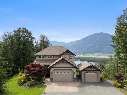 43251 Salmonberry Drive, Chilliwack, BC 