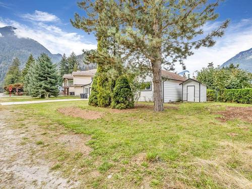 63865 Old Yale Road, Hope, BC 