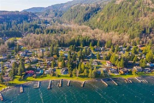 1876 Vera Road, Lindell Beach, BC 