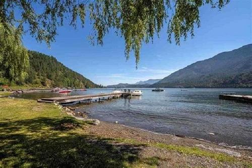 1876 Vera Road, Lindell Beach, BC 