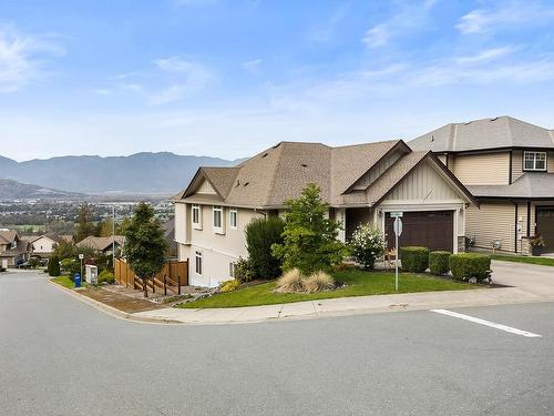 5695 Kestrel Drive, Chilliwack, BC 