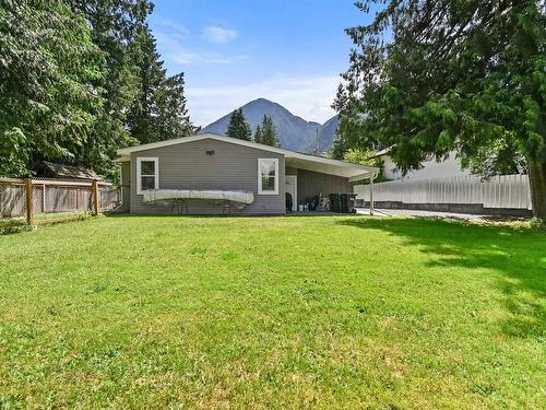 63683 Heather Avenue, Hope, BC 