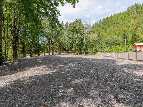 1680 Columbia Valley Road, Lindell Beach, BC 